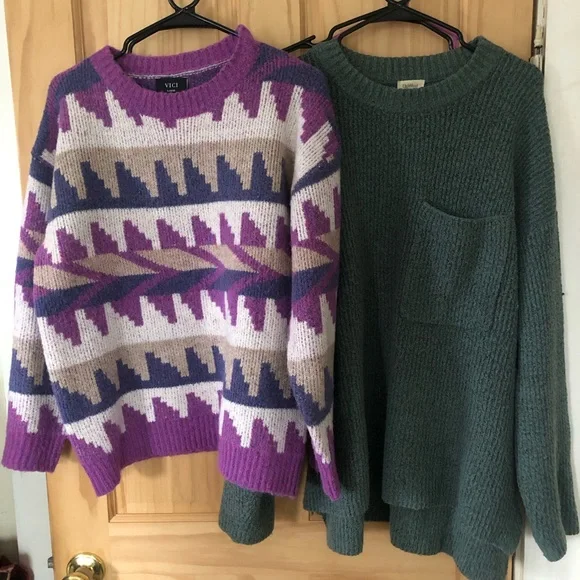 Oversized Knit Sweaters - Bundle of 2, Sz L - Picture 2 of 11